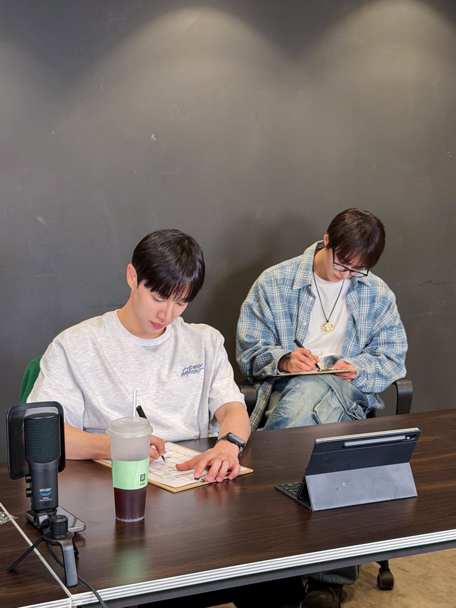 하이라이트(HIGHLIGHT) tweet media