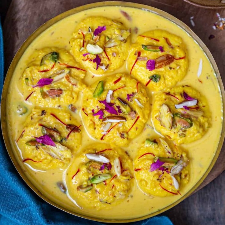 𝘛𝘳𝘪𝘴𝘩𝘢 ♡ tweet media