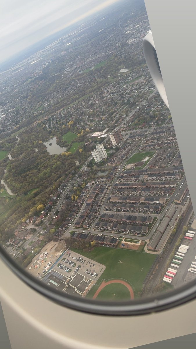 bsurchy3's tweet image. Hello, from the other side.
#toronto #canada