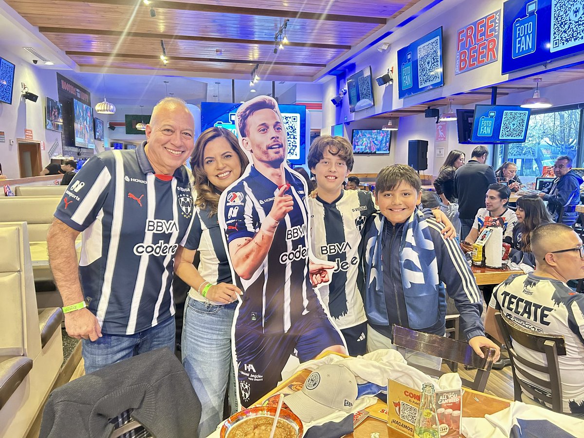 KbelmanM's tweet photo. @SergioCanales @Rayados Te queremos Sergio!! Vamos a extrañar tu magia y las ganas que ponías en cada juego!!! https://t.co/w5f6REr90J