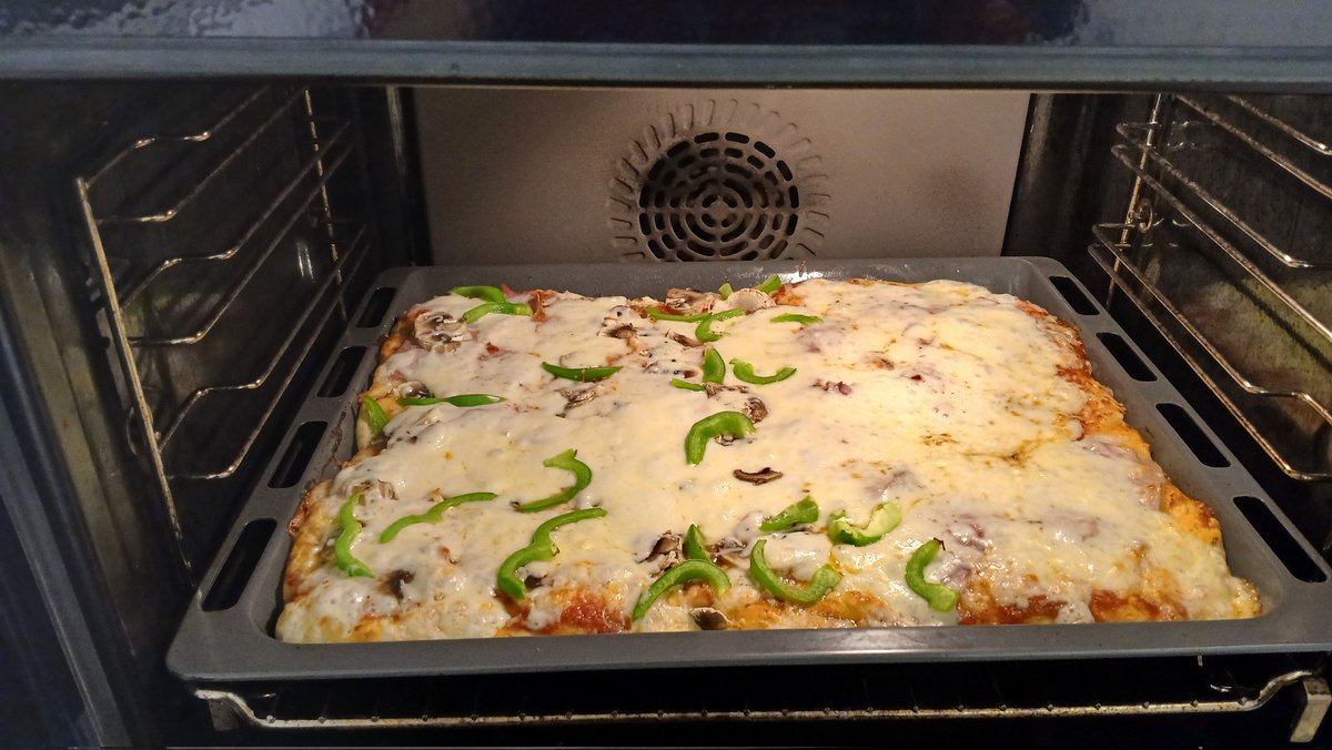 Nikol 🎭☘️ tweet media