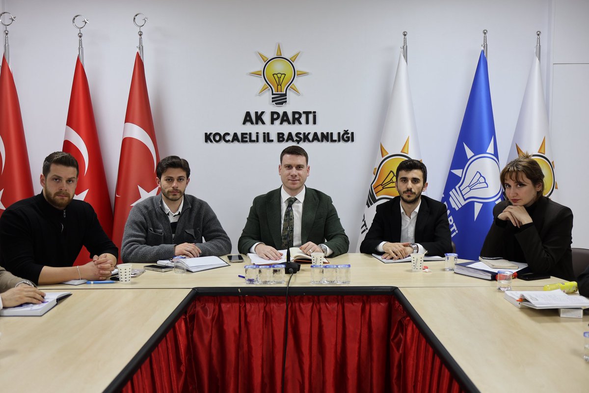 akgenckocaeli41's tweet photo. İl Başkanımız Doğan ORAK’ın başkanlığında haftalık olağan Yönetim Kurulu Toplantımızı gerçekleştirdik.
Toplantımızda, 16 Mayıs’ta Sayın Cumhurbaşkanımız Recep Tayyip ERDOĞAN’ın teşrifleriyle gerçekleştirilecek programa ilişkin hazırlıklar ele alındı.
Alınan kararların teşkilatımız adına hayırlara vesile olmasını diliyoruz.