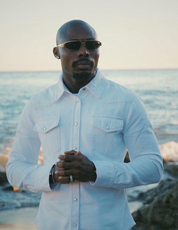 THE DEBUT HUB tweet media