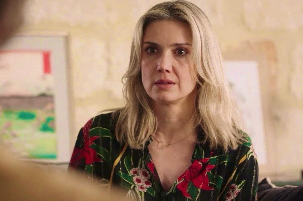 Lnnie15's tweet image. Le regard et décomposition de Constance quand elle réalise qu’une zinzin a volé son bébé car elle lui a dit être fatiguée et doutait d’arriver à élever un 3ème enfant, la folie 😭🥺
«C’est de ma faute si elle a pris Simon» Nooon bichette 💔

Sabine 👏🏼✨

 #IciToutCommence