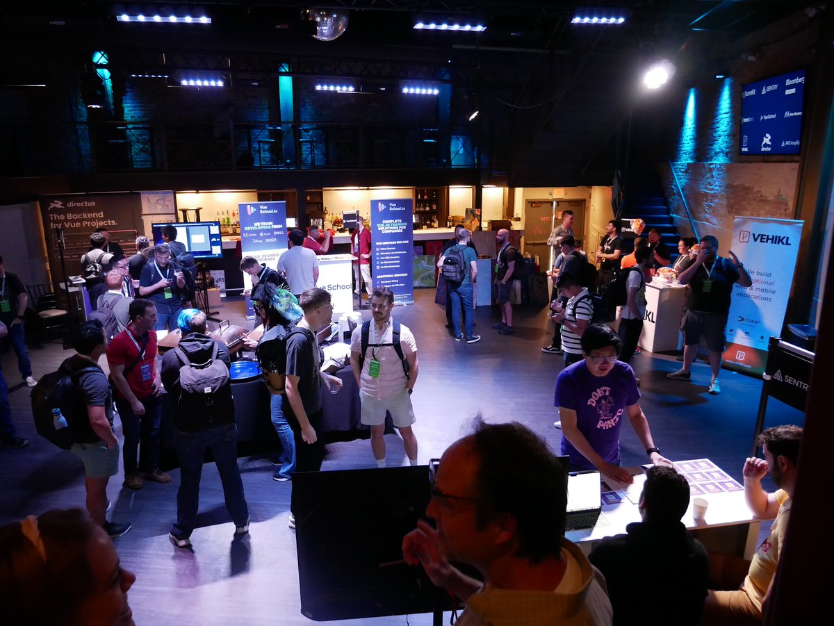 vueconfus's tweet image. You won’t find this energy online 👀

Rooms like this are where the future of #VueJS takes shape—live talks, real moments, &amp;amp; ideas you can’t replicate on a screen (yes, AI included 🤖)

Be there 🚀
#VueConfUS

Hosted by @vuejs creator @evanyou

🎟 Tickets: vueconf.us