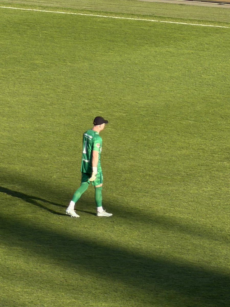 TribuneTovenaar's tweet photo. Petjes volk… #RODRKC https://t.co/z7OZDbMhFf