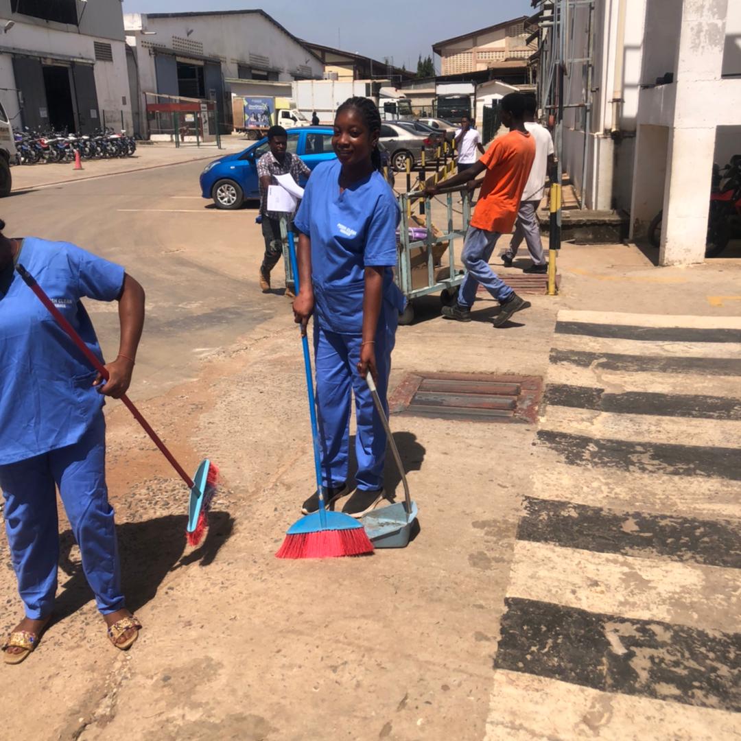 Poshcleangh's tweet image. Looking for affordable cleaning services in Accra, Ghana? 🧹
Posh Clean Ghana offers expert tank cleaning and fumigation services for modern homes and offices.
📞 0246 345 093
#CleaningServices #AccraGhana #CleanLiving #Ghana