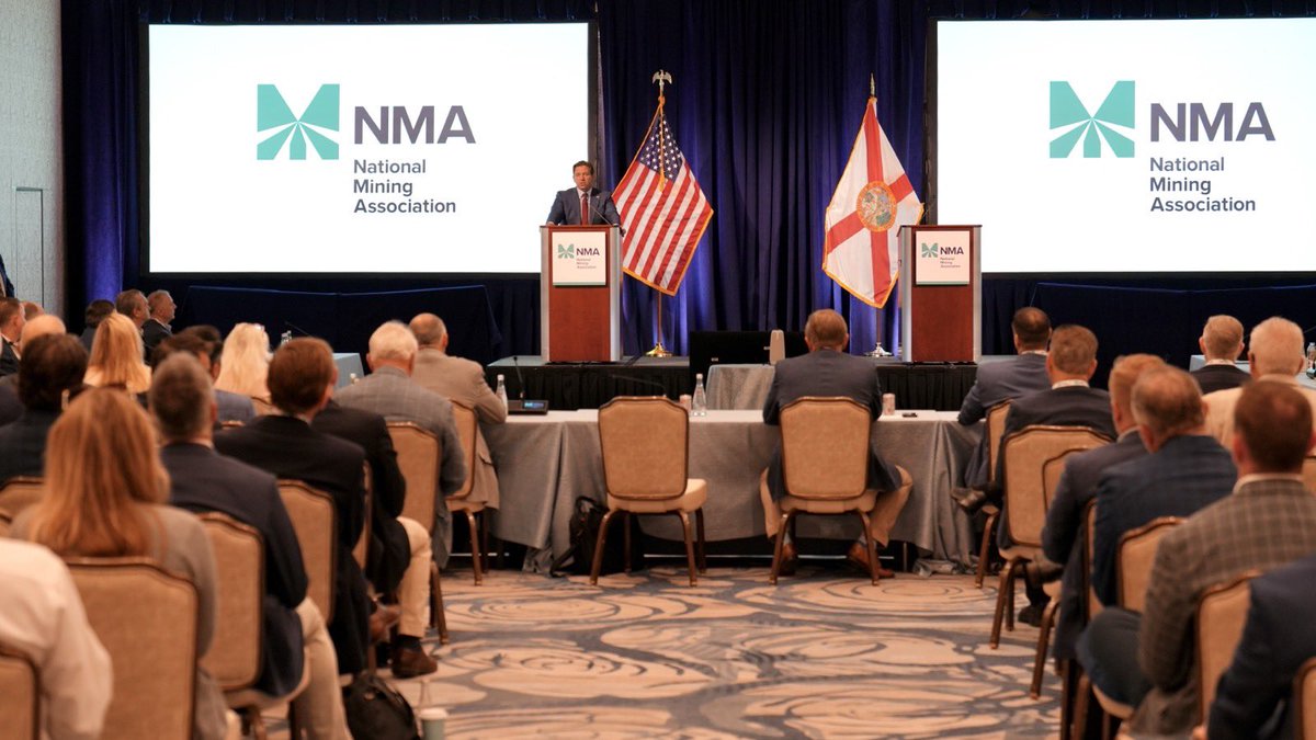 Ron DeSantis tweet media