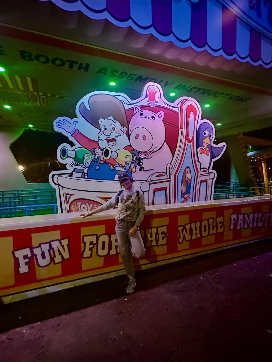 GalleryAloud's tweet photo. Cheryl’s IG post 28/4/26

“Somewhere in the corners of the world Magic still exists 💫✨🪄 I don’t know what took me so long to experience the joys of @waltdisneyworld but I completely escaped into my inner child for the last couple of weeks. What a wonderful place. 🥰” https://t.co/RQbrniRaVU