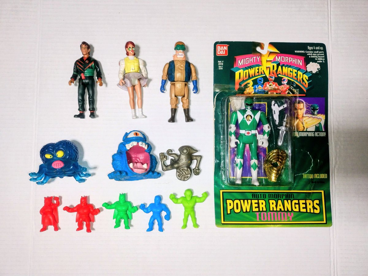 RobCollectsFigs's tweet photo. Last 2 weeks pick-ups.
Pic 1&amp;2:
2 weeks ago.
A lot of great stuff from a newer collector store.
$10 &amp; $5 games from Walmart,
Current and back issue comics from LCS

Pic 3&amp;4:
Last week.
Figures from local retail stores,
Flegos from local store Game Players.
Current comics from LCS https://t.co/jrRFYFjERs