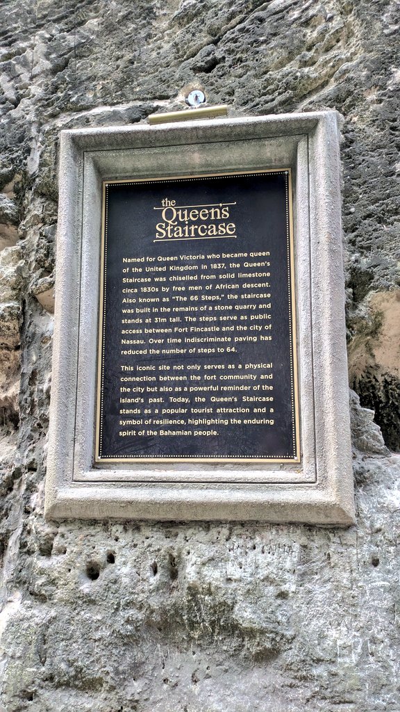 MagdalenaSzomb1's tweet image. Walking between the towering limestone walls and tropical palms. The Queen’s Staircase is even more impressive in person. 🌴🤗
#QueensStaircase #Nassau  #Bahamas