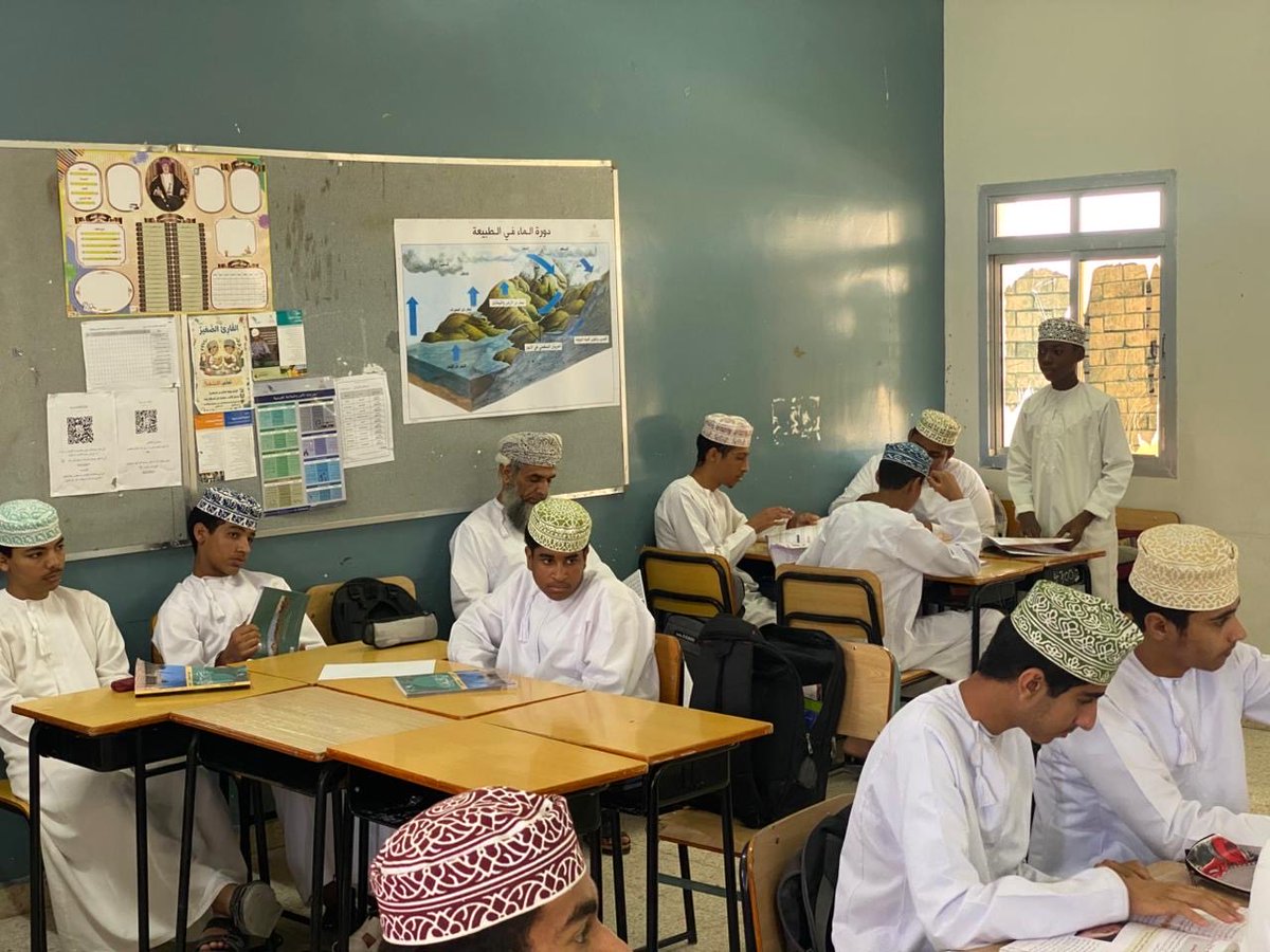 mousaschool's tweet photo. قام المشرف الأول لمادة التربية الإسلامية، الأستاذ أحمد السناني،بزيارة إشرافية للأستاذ أنس السيابي، وذلك في إطار متابعة وتقييم الأداء التدريسي.هدفت الزيارة إلى الوقوف على مستوى تنفيذ الدروس،وتعزيز جودة الممارسات التربوية، بما يسهم في تطوير العملية التعليمية وتحقيق نواتج تعلم أفضل. https://t.co/u617MCkl0I