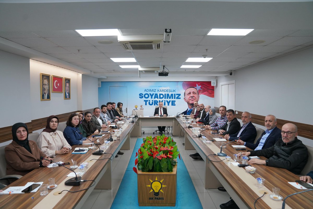 cetinkaya_salim's tweet photo. Haftalık Olağan Yönetim Kurulu toplantımızı gerçekleştirdik.

📍AK Parti Ümraniye İlçe Başkanlığı

@abdullahozdemir https://t.co/Z9AK9NfgHX