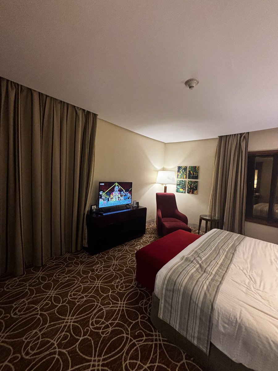 nujfakhans's tweet photo. @HolidayInn @IHGCorporate @IHGOneRewards @holidayinnkochi 

Great hand written notes , appreciated! Enjoying ! Thanks to core team ! Front desk anumouli! &amp; hand writing welcome note ! Keep it up https://t.co/Etu18XBthl