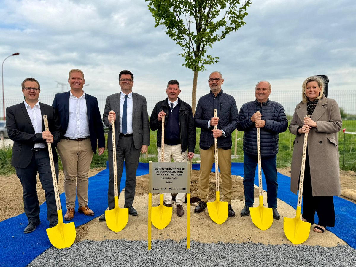 prefet59's tweet image. #Industrie #Économie #HautsDeFrance

𝐈𝐰𝐮𝐲 : 𝐮𝐧 𝐩𝐫𝐨𝐣𝐞𝐭 𝐢𝐧𝐝𝐮𝐬𝐭𝐫𝐢𝐞𝐥 𝐬𝐭𝐫𝐮𝐜𝐭𝐮𝐫𝐚𝐧𝐭 𝐬𝐞 𝐜𝐨𝐧𝐜𝐫𝐞́𝐭𝐢𝐬𝐞

🏭 Michel Gouriou, sous-préfet de Cambrai, a participé au lancement symbolique du chantier de la future usine de l’entreprise Sauces &amp;amp;