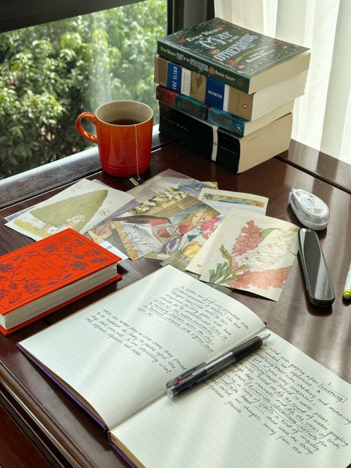 Kateateaea's tweet image. Praise the morning version of myself for #working hard until the evening. #reading