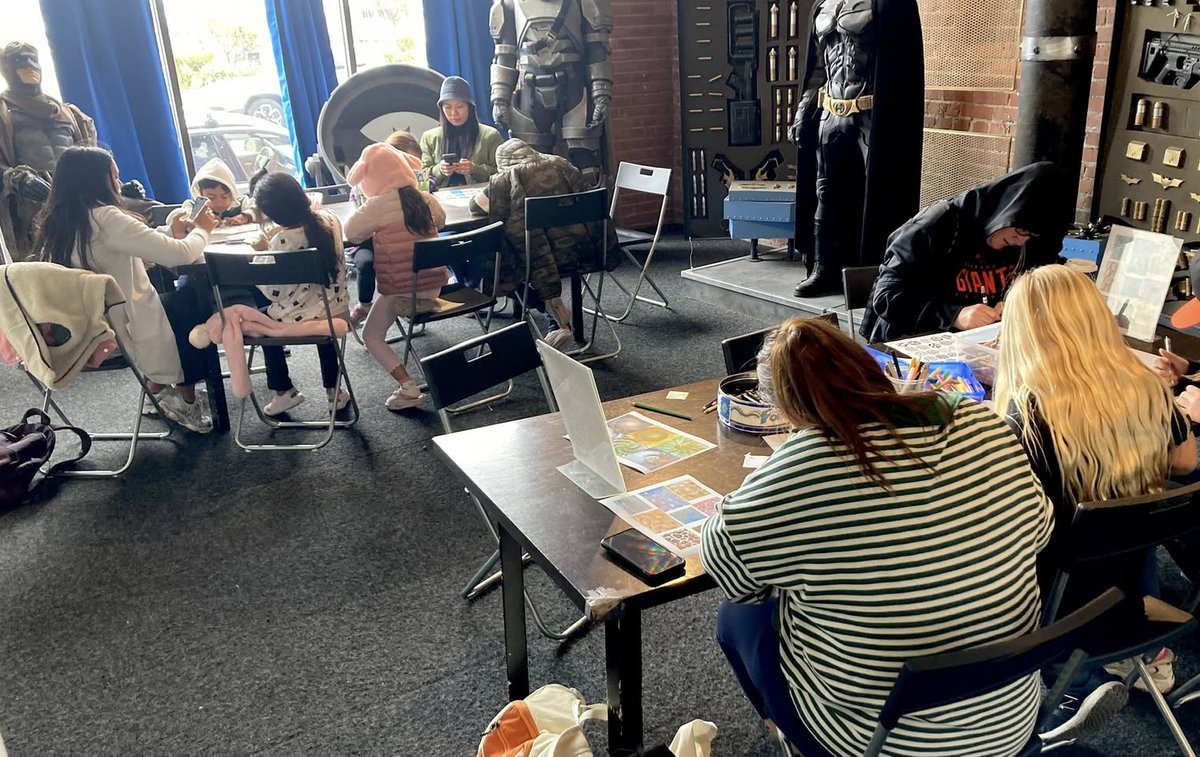 cartoonart's tweet photo. Had some fun and creative tech-free time this past Saturday during our Mindless Mindfulness drawing workshop. Thanks to all of the families and visitors who stopped by. Special thanks to our intern Abby who organized it! #meditativedrawing #patterndrawing #mindfulness #creating https://t.co/p2gVLsWJ37