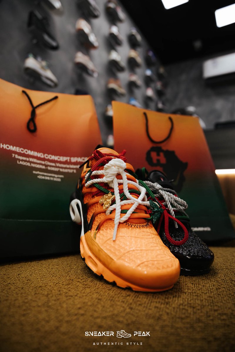 galleryoking's tweet photo. HOMECOMING x SNEAKER PEAK
.
photographed by me
shot on @CanonUSA EOS R, 24mm - 70mm sigma lens
creative direction @Officialnak1 
.
#fashion #sneaker #photography #nike #explorepage✨ https://t.co/Kztn3NNjJh