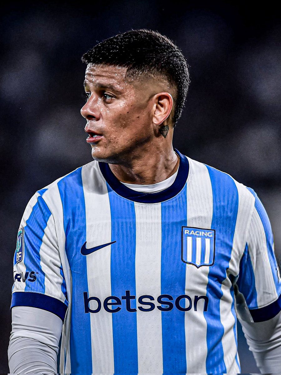 RACINGyalgomas's tweet photo. ¡ATENCIÓN RACING! ⚠️

LA VUELTA DE MARCOS ‼️

👉Marcos Rojo se perfila como titular mañana ante Caracas por copa sudamericana. El defensor tendrá nuevamente chances de dar vuelta la imagen puertas adentro este miércoles en Venezuela ante la falta de centrales. https://t.co/ouj9qXjlCt