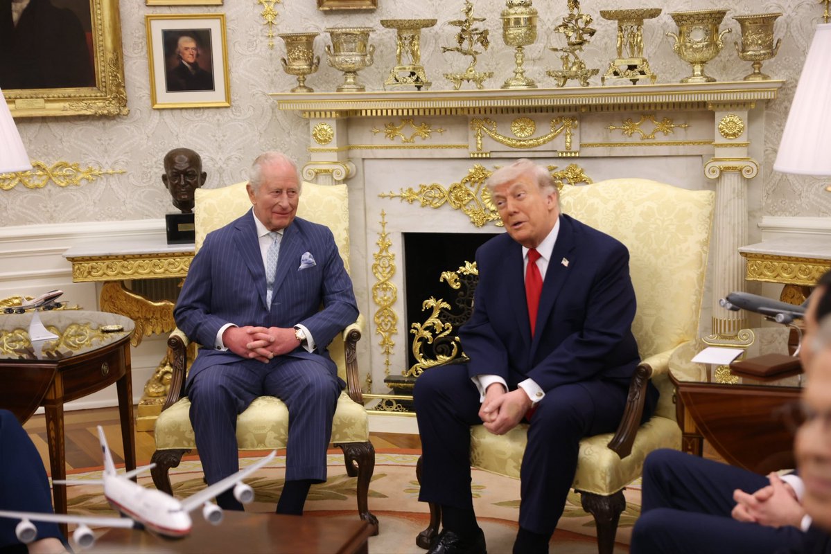 Adrian Hilton tweet media