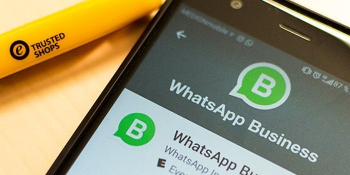 audreytipsfr's tweet image. #Marketing 🎴 Les 3 piliers d’une stratégie WhatsApp performante
WhatsApp n'est plus un gadget, c'est un funnel complet
L'outil surpasse l'email en engagement grâce à une proximité unique
•
🧵 1/3
✍️ @TrustedShops