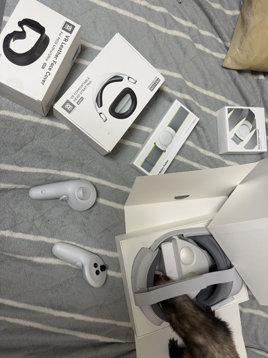 えむち tweet media