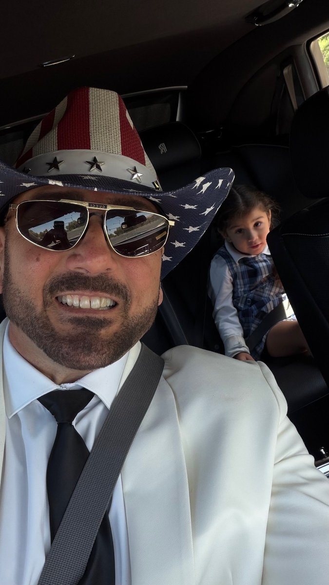 ZilberbergBarak's tweet image. "A huge thank you to everyone for the birthday wishes! You made my day. God bless you all and God bless the USA! 🇺🇸🙌"
#Thankful #Birthday #USA #GodBless #Celebration