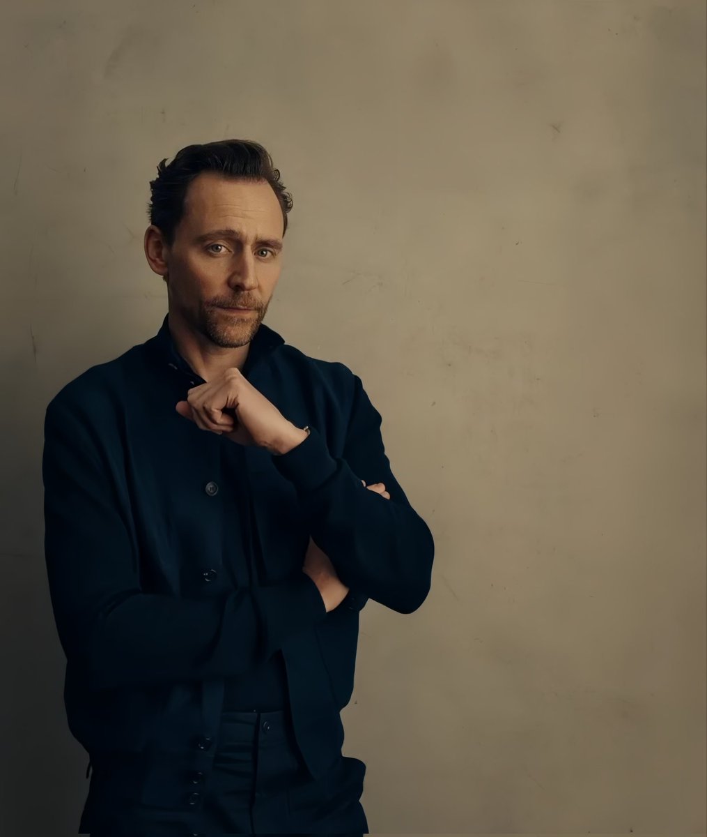 Best of Tom Hiddleston tweet media