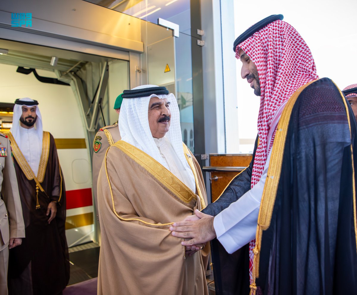 Gulf_Monitoring's tweet image. Saudi Crown Prince MBS chaired an extraordinary GCC Summit in #Jeddah today on regional crisis diplomacy, including Pakistan's US-Iran mediation, though #Oman's absence was notably conspicuous.

@TamimBinHamad @AmiriDiwan
@mofauae @MOFAKuwait
@GCCSG @FaisalbinFarhan