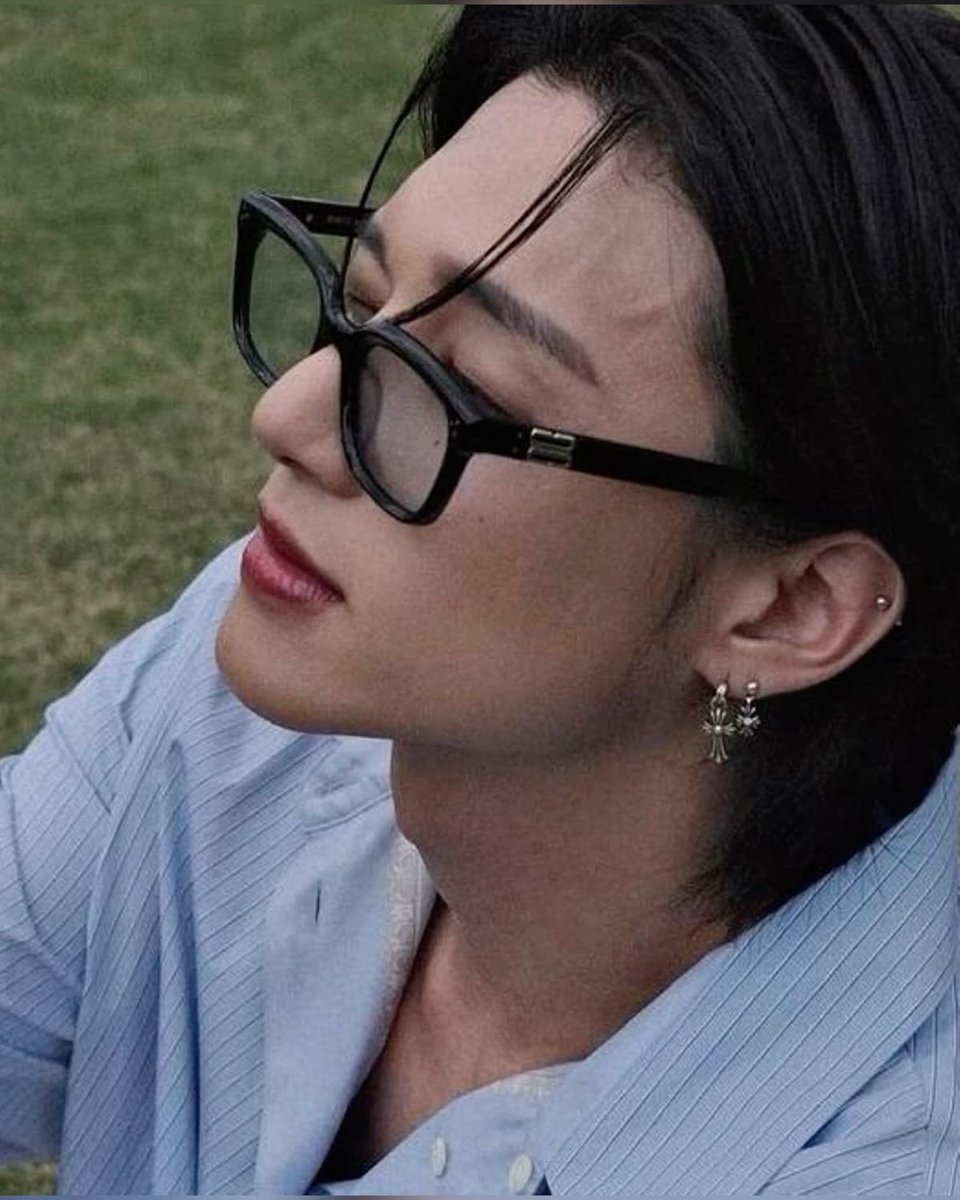 noor loves 우산 ⋆⭒˚.⋆ tweet media