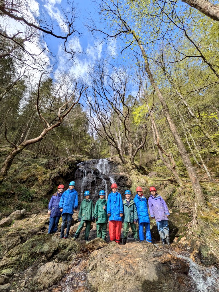 BlairvadachAndy's tweet image. Day 2 With @ClydePrimary and it was off for a full day's exploration of the #succothboulders 🪨
A beautiful sunny day of exploring the landscape and also our comfort zones! 💪
Fantastic display of #teamwork and some brilliant individual achievements!
@BlairvadachOEC 
#ClydeBV26