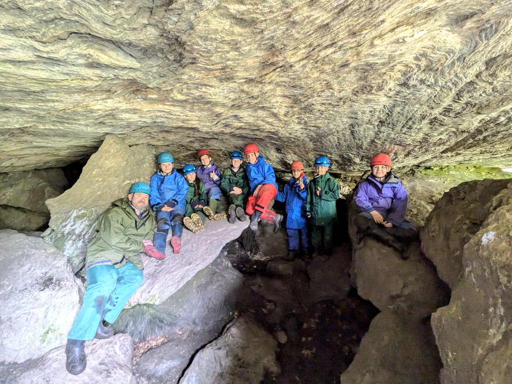 BlairvadachAndy's tweet image. Day 2 With @ClydePrimary and it was off for a full day's exploration of the #succothboulders 🪨
A beautiful sunny day of exploring the landscape and also our comfort zones! 💪
Fantastic display of #teamwork and some brilliant individual achievements!
@BlairvadachOEC 
#ClydeBV26