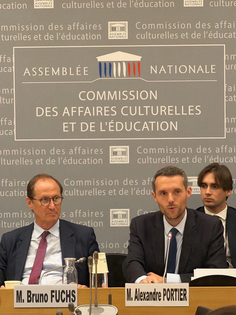 bruno_fuchs's tweet photo. J’ai coprésidé, ce jour, l’audition à huis clos de N. Roche (SG DSN) et M.-A. Brillant (@Viginum_Gouv) sur les ingérences dans les processus électoraux. Échanges sur :
➡️ Nos mécanismes de résilience à l’approche des présidentielles 
➡️ Projet de loi annoncé par le Président https://t.co/lSWLy7gfXx