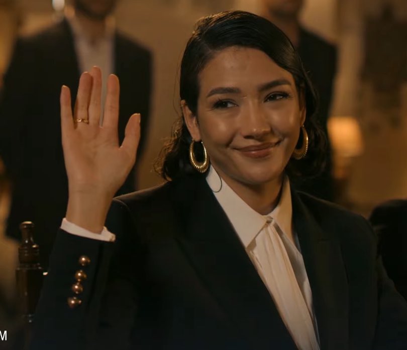 marwamerve__'s tweet photo. @halefdizi @DisneyPlusTR @illhansen @aybukepusatme @birandamlayz @mostproduction @nowtvturkiye HAHAHHAHAHAHAHS 

#AybükePusat #Melek 👑 https://t.co/1aZHJFRRB2