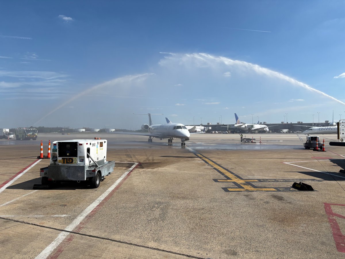 FlyCommuteAir's tweet photo. Congratulations and happy retirement, Captain Pete Joseph! Thank you @dulles_airport for the wonderful water cannon salute! π«‘ πβοΈ
#UnitedExpress #DullesAirport #AviationLife https://t.co/1RDflitjO1
