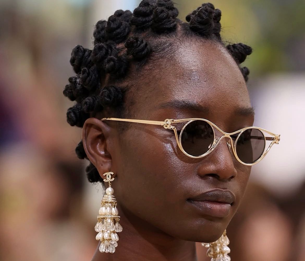 saintdemie's tweet photo. hair and beauty @ chanel cruise 2026/7 ༄.° https://t.co/lqvGjDUC00