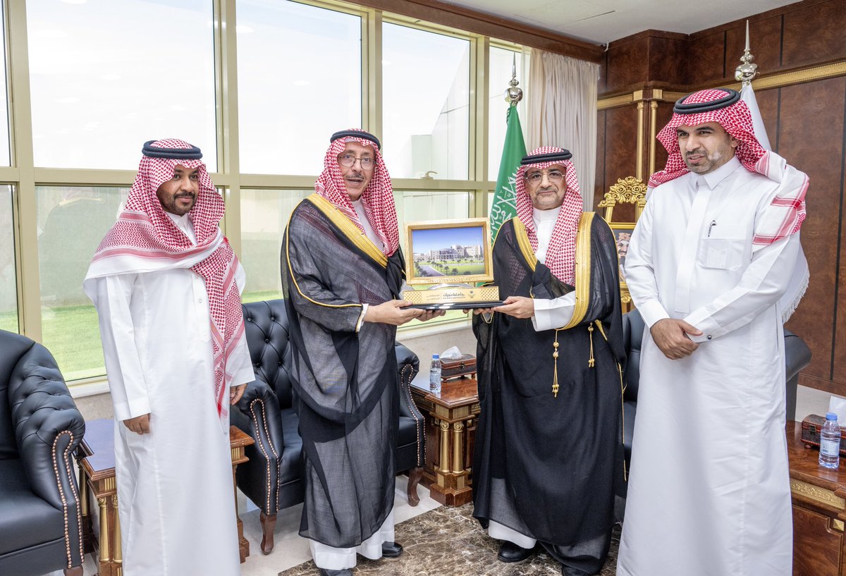 جامعة نجران tweet media