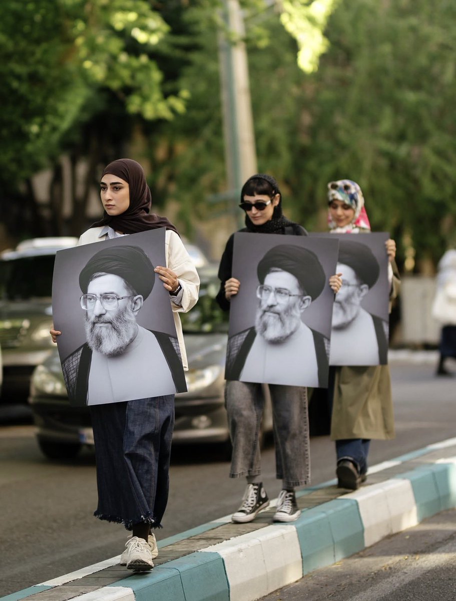 آسِّدحُسِین tweet media