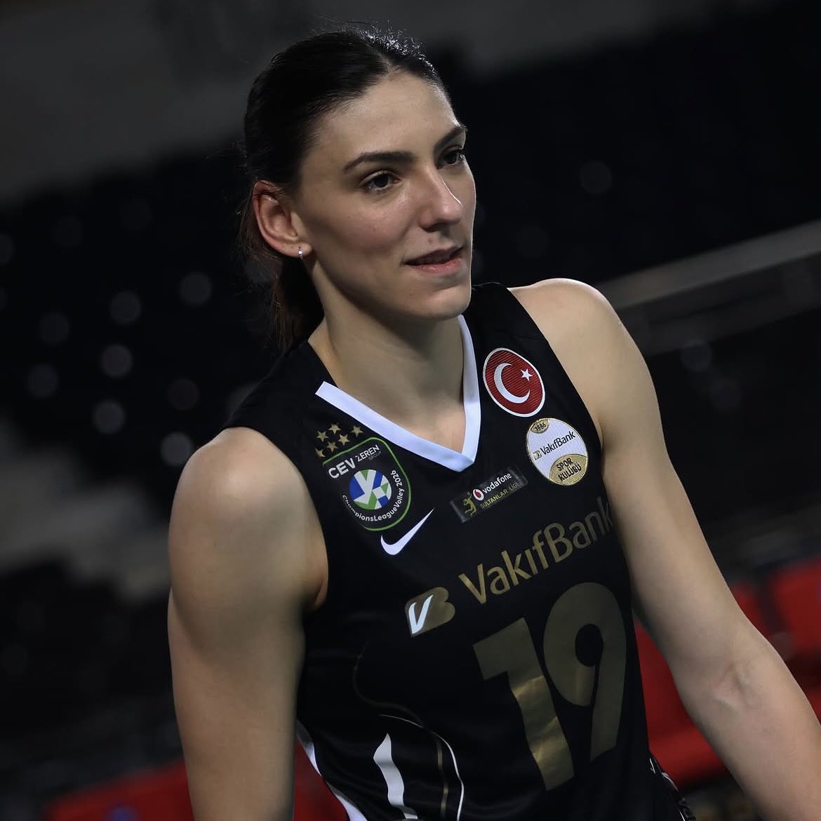 VolleyDaily3_0's tweet image. 🪄🏐 Passvolley asked 11 Volleyball stars to predict the outcome of the Vakifbank-Imoco CEV CL semifinal match - Part II

Vakifbank 🇹🇷 ⚔️ Imoco 🇮🇹 

3-1
🇷🇸 🇮🇹 Marko Podrascanin 

3-2
🇨🇦 Nyadholi Thokbuom 
🇫🇷 Juliette Gelin

2-3
🇮🇹 🇱🇹 Indre Sorokaite 
🇷🇺 Yana Shcherban 
🇳🇱 Laura