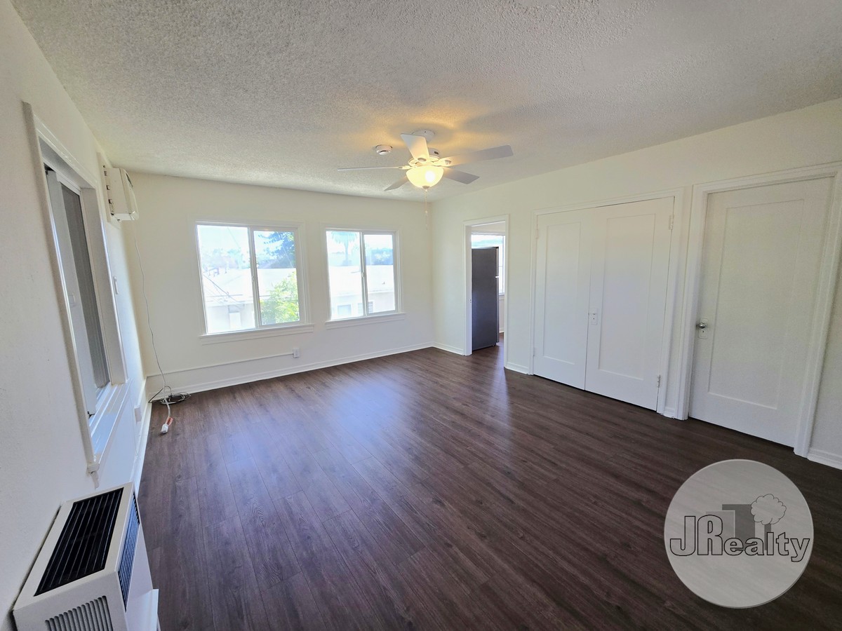 jrealty's tweet image. 121 W Lomita Ave B, Glendale, CA 91204

For showing: jrealty.rentkabob.com/rental?a=121_W…

#JRealty #PropertyManagement #Glendale #apartment #forrent #forlease

Listed by Dylan Gallagher DRE# 02036528