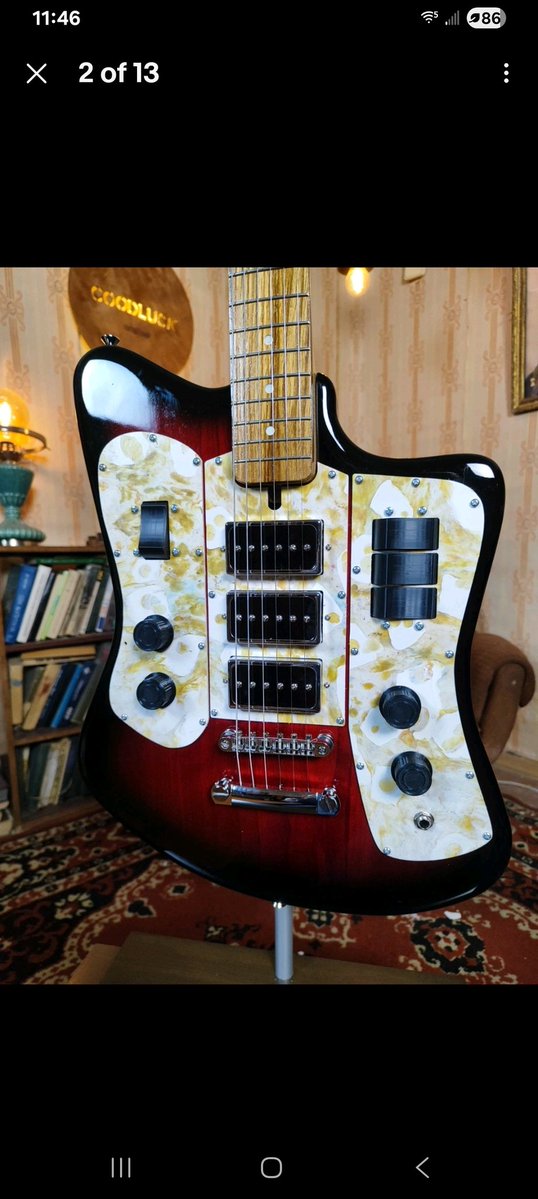 BriansElectro's tweet image. Formanta Style USSR Electric Guitar Built In Tone Bender Soviet Germanium Fuzz.

I think these are a new builder in Russia. Well he's living up to the traditional weird Russian design philosophy. 🤘
#Guitar #RocknRoll