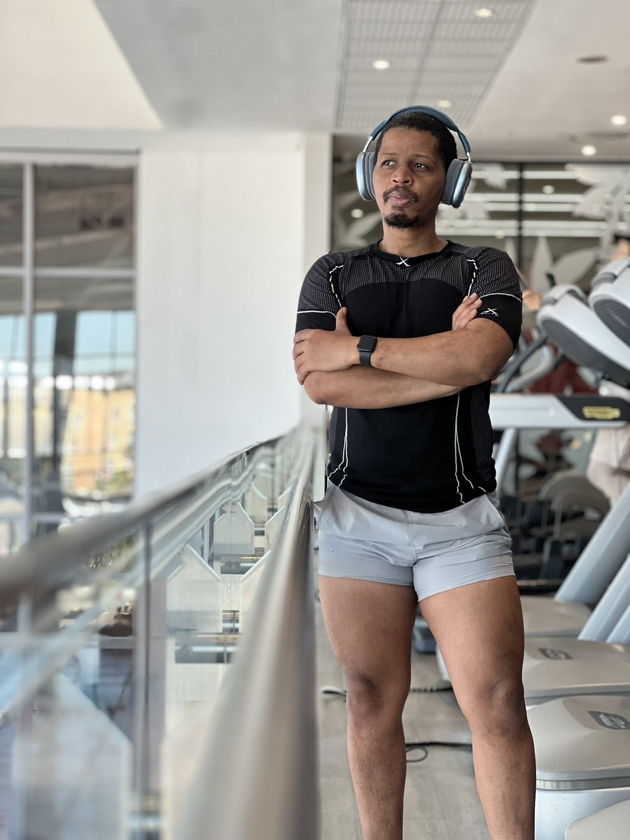 BaldwinDimeku's tweet image. W:20 | D:1

#FrontSquat 4 sets: 6 rep 75 kg
#BarbellSquats 4 sets: 6 rep 95 kg
#Deadlift 4 sets: 6 rep 95 kg
#SeatedCalfRaises 4 sets: 6 rep 70 kg
#SeatedLegCurl 4 sets: 6 rep 60 kg

#Walking 30 min
#StrengthTraining 1 hr, 17 min
#Walking 50 min

Tracked on @SetgraphApp