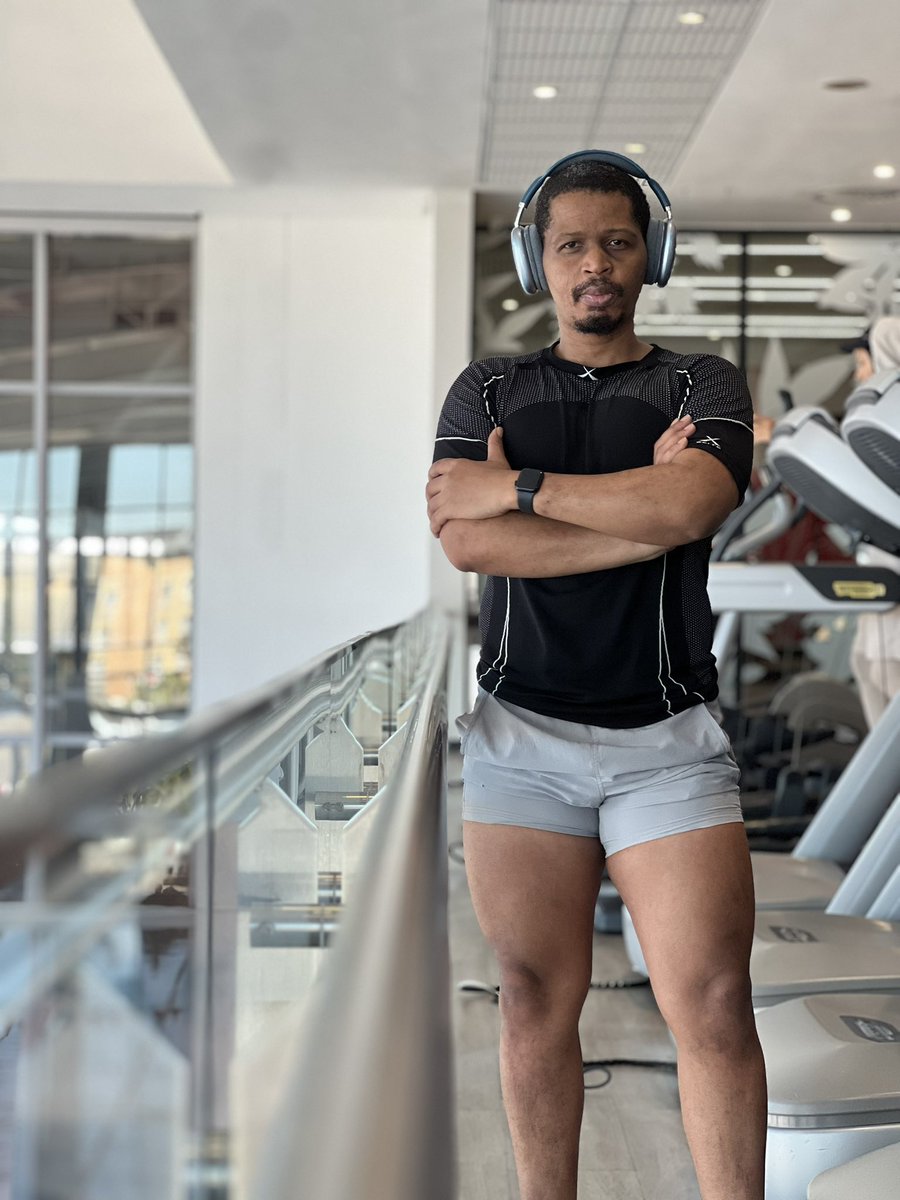 BaldwinDimeku's tweet image. W:20 | D:1

#FrontSquat 4 sets: 6 rep 75 kg
#BarbellSquats 4 sets: 6 rep 95 kg
#Deadlift 4 sets: 6 rep 95 kg
#SeatedCalfRaises 4 sets: 6 rep 70 kg
#SeatedLegCurl 4 sets: 6 rep 60 kg

#Walking 30 min
#StrengthTraining 1 hr, 17 min
#Walking 50 min

Tracked on @SetgraphApp