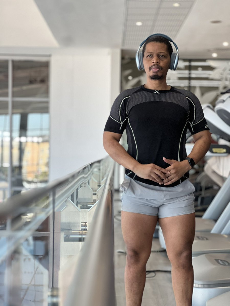 BaldwinDimeku's tweet image. W:20 | D:1

#FrontSquat 4 sets: 6 rep 75 kg
#BarbellSquats 4 sets: 6 rep 95 kg
#Deadlift 4 sets: 6 rep 95 kg
#SeatedCalfRaises 4 sets: 6 rep 70 kg
#SeatedLegCurl 4 sets: 6 rep 60 kg

#Walking 30 min
#StrengthTraining 1 hr, 17 min
#Walking 50 min

Tracked on @SetgraphApp