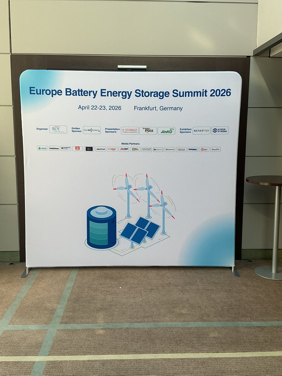 RhusimaneC's tweet image. De retour de Frankfurt au #BESS Summit , je retiens que #microgrids + #stockage=opportunité majeure  pour le système énergétique de la #RDC. Reste une question : serons-nous fournisseurs ou acteurs de la transformation (ressources critiques #Batteries)#TransitionEnergétique