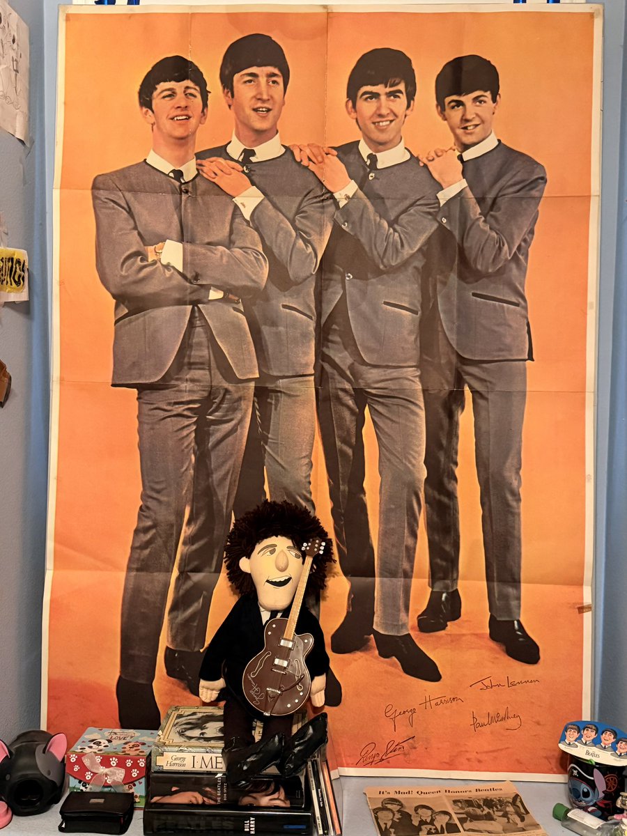 NicoleBdorf's tweet image. Sometimes, you finally find the George Harrison doll (at a reasonable price) that your kid has spent months pleading for 🤩🙌 #fan #Beatles #dollsareforboys

PS: Will currently is building a bed for George, complete with a pillow &amp;amp; mattress 🛏️ 
📸: me