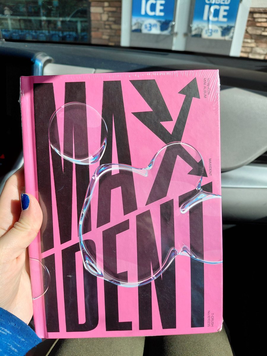 bunnistaria's tweet image. My bestie Judi got me gifts from South Korea. I am so happy and loved it! 💗😍🥹 
#straykids #pepero