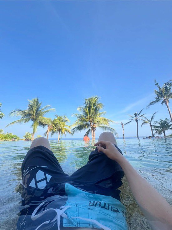 🦖 slow dm. tweet media