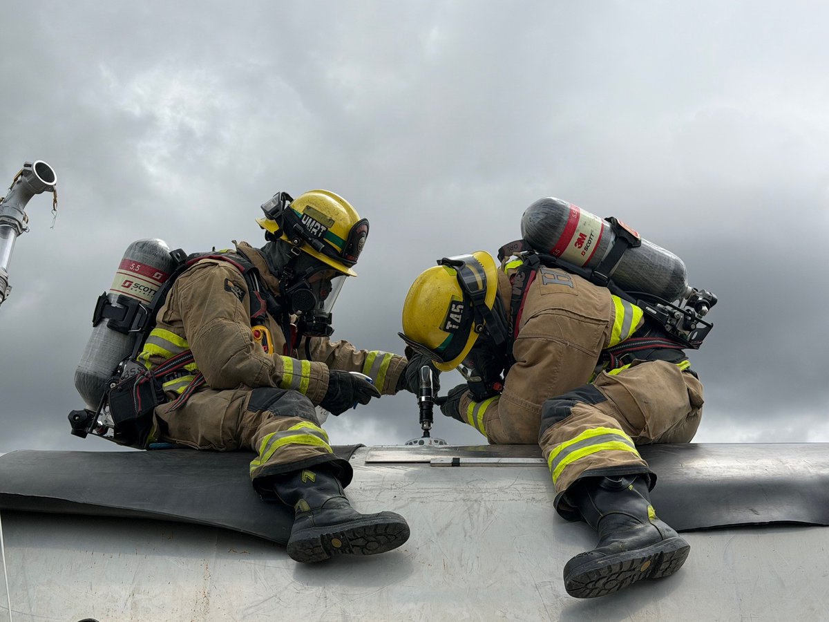 Huntington Beach Fire Department tweet media