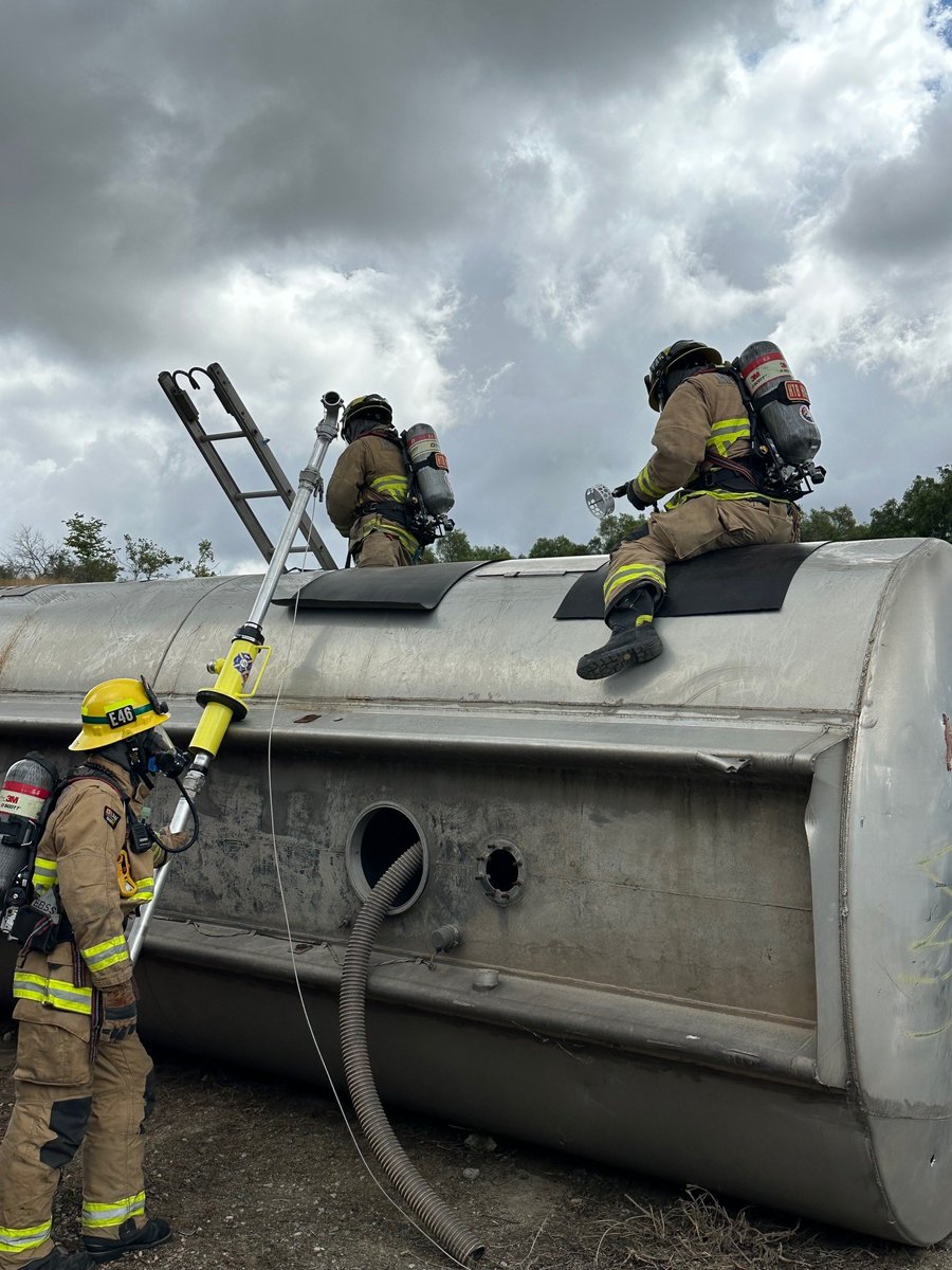 Huntington Beach Fire Department tweet media